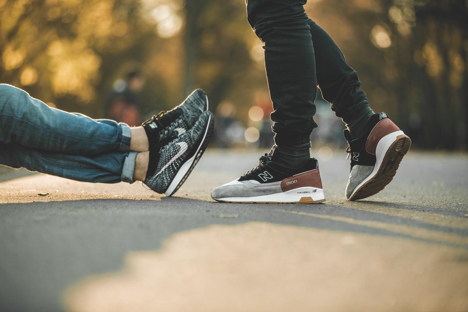 Zwei Männer im Park