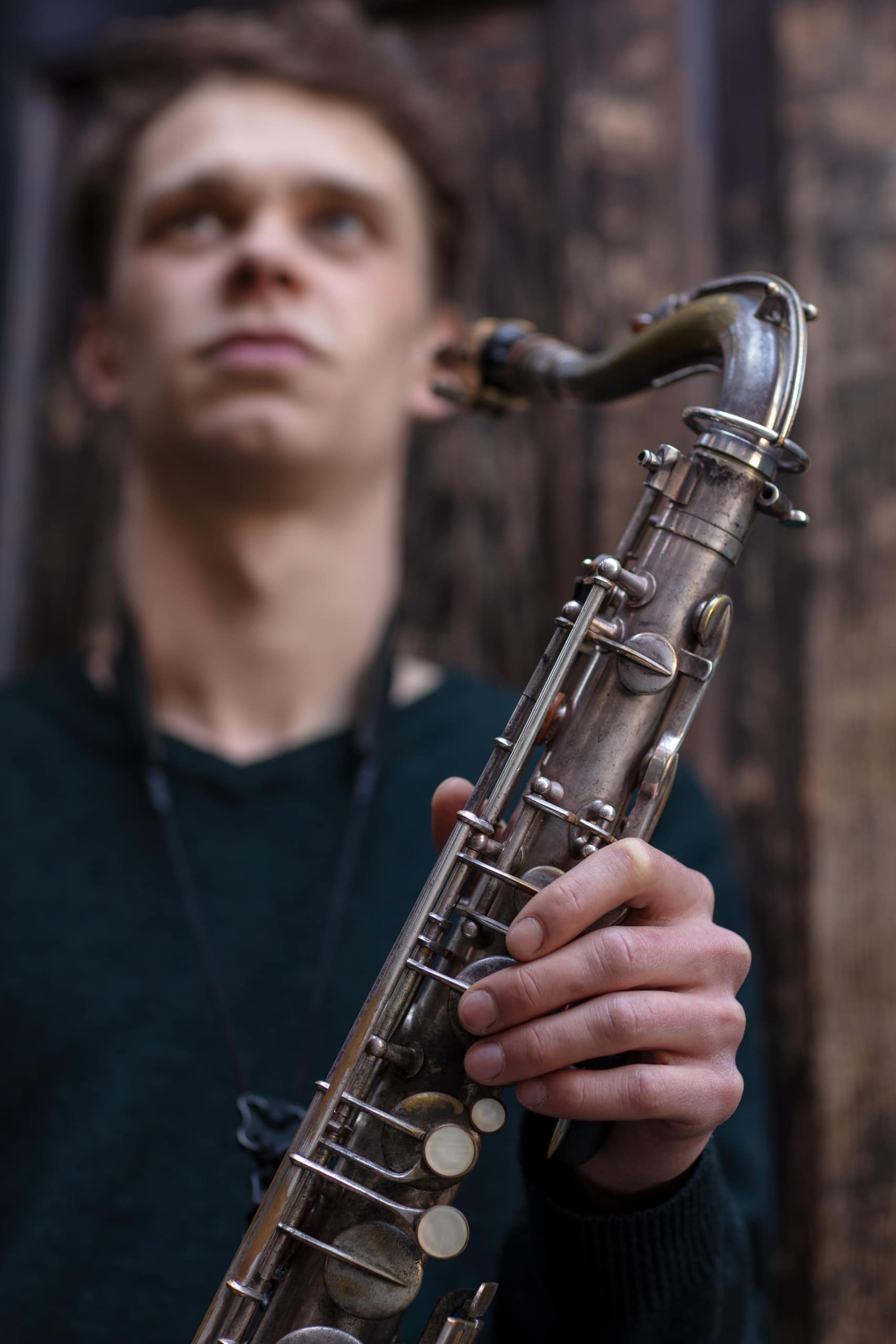 Saxophonist Philipp Rücker, fotografiert von Jörg Singer.