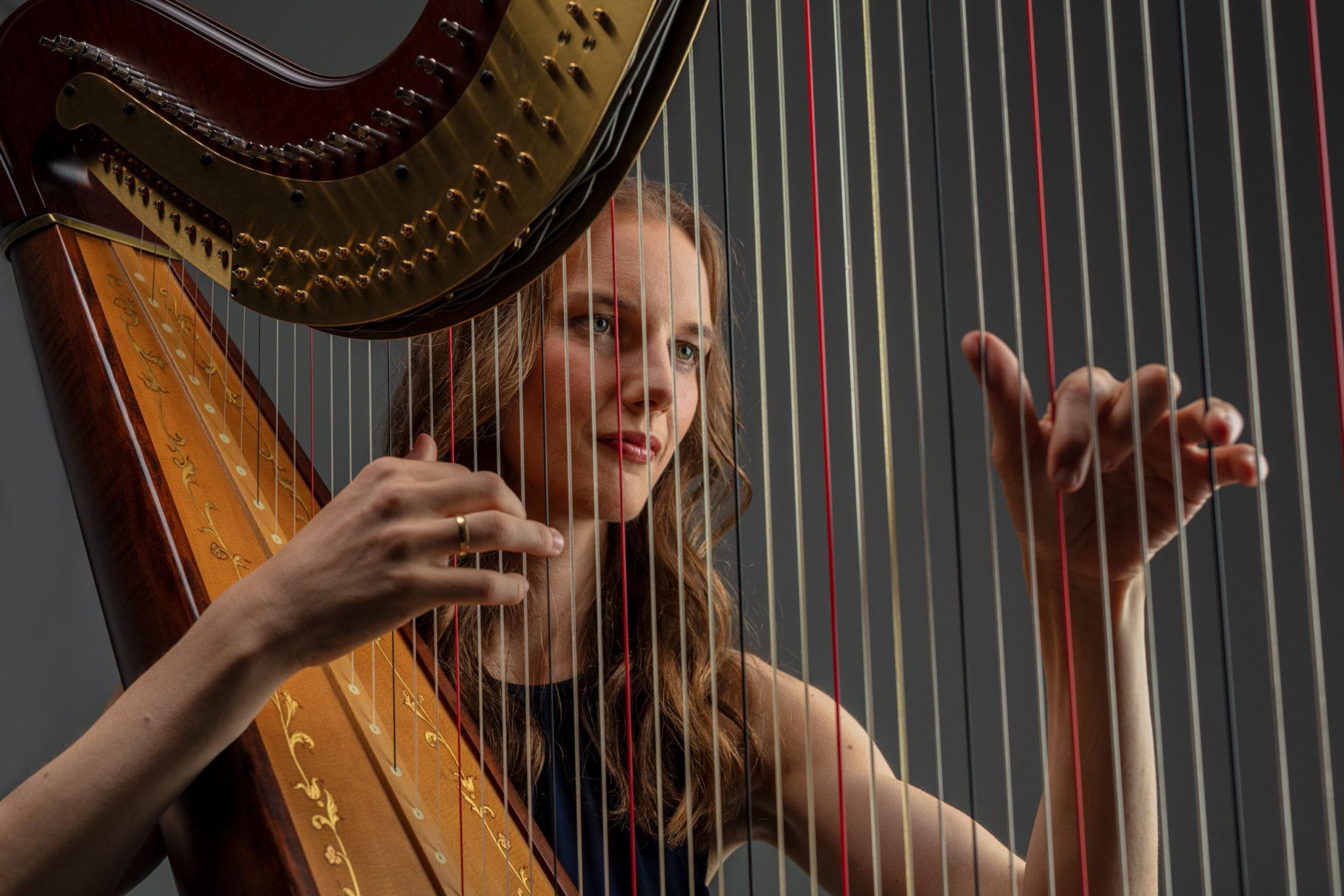 Christiane Bunk, Harfenistin, fotografiert von Jörg Singer