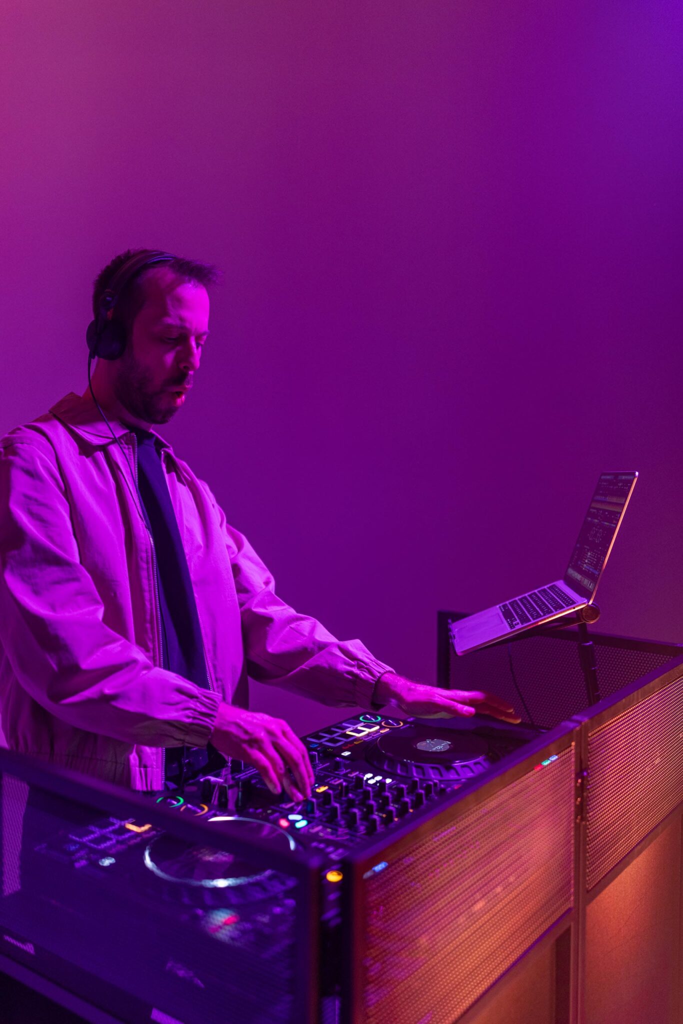 2026_DJ_Jonas_Enseleit_Musikerportrait_Fotograf_Leipzig_Jörg_Singer_10